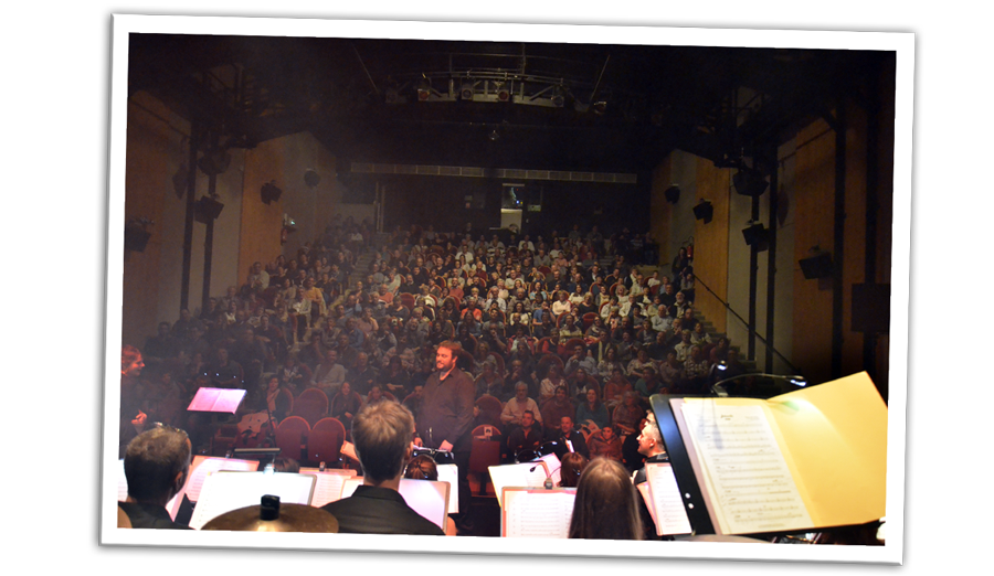 Le très beau théâtre à nouveau COMPLET